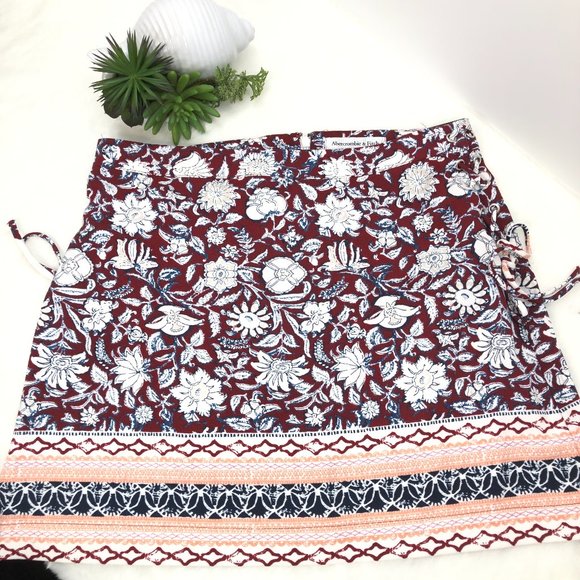 Abercrombie & Fitch Dresses & Skirts - Abercombie and Fitch Floral Boho Mini Skirt